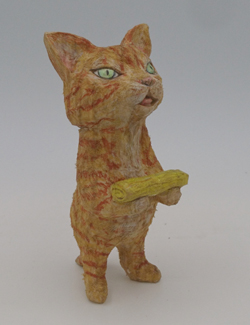戸川五十生 Tiny Cats だし巻き 高さ10cm 椎に色鉛筆、アクリル 2021