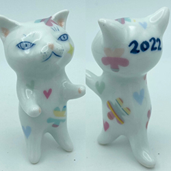 戸川五十生 Tiny Cats 白磁 #9 H7 磁器 2022