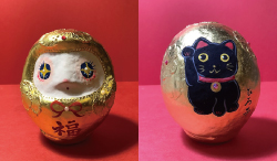 樋口ひろ子　金花だるま・黒招き猫　95mmx95mm(約）　紙　アクリルガッシュ　金箔　パンパステル