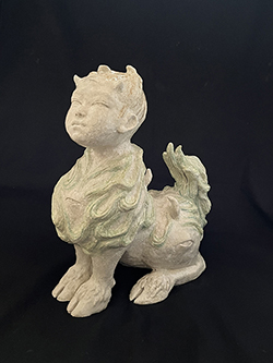 七尾尚子「白澤」縦140×横250×高さ275mm 陶