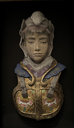 七尾尚子「五部浄」石塑粘土 油絵具